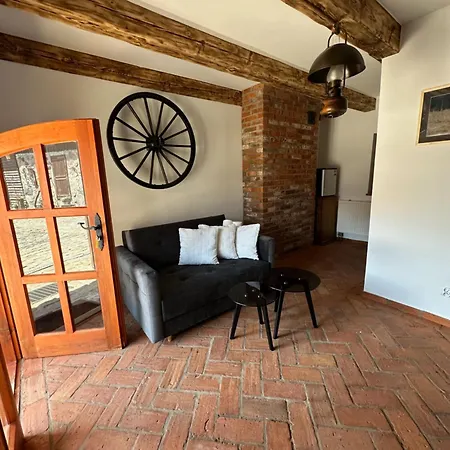 Stajnia 45 * Lipowo (Mragowo)